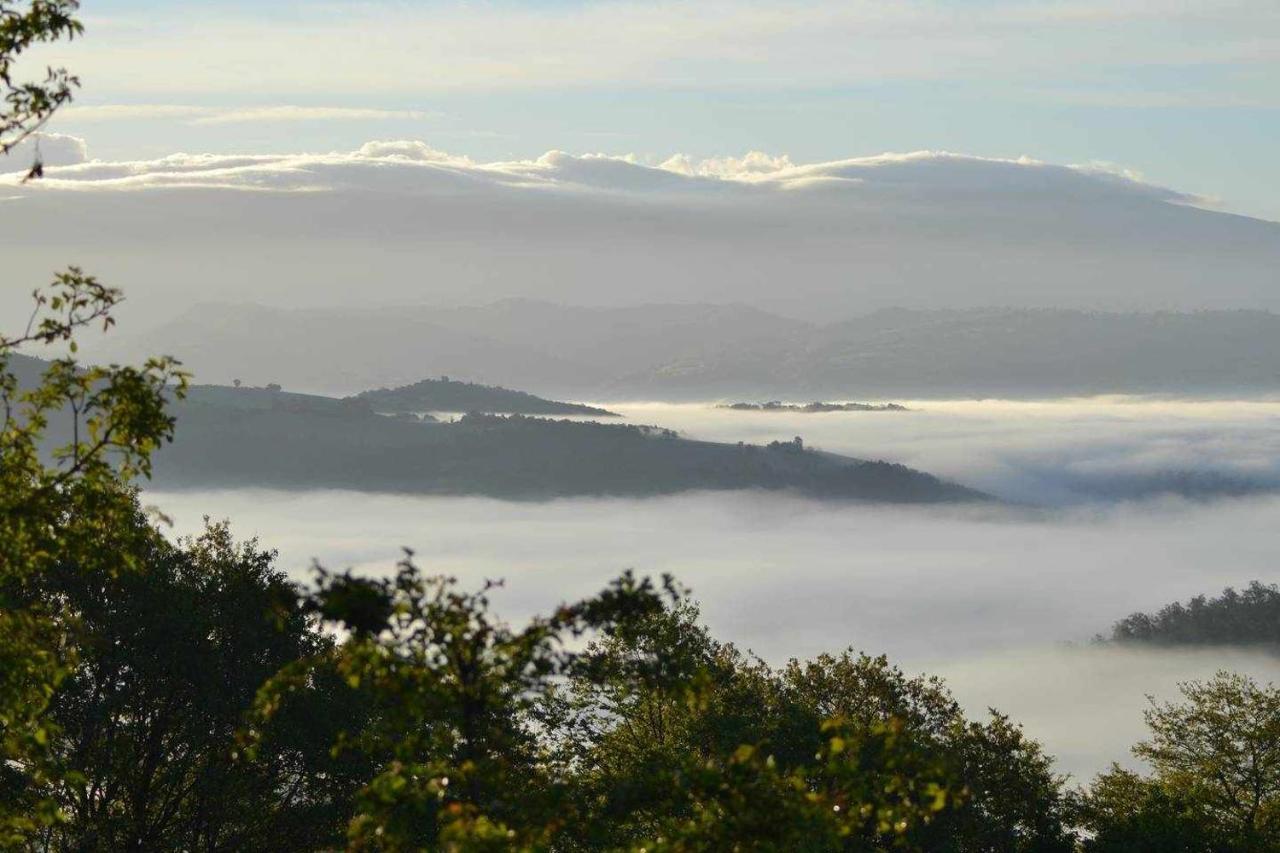 Vila Agriturismo Montesalce Gubbio Exteriér fotografie