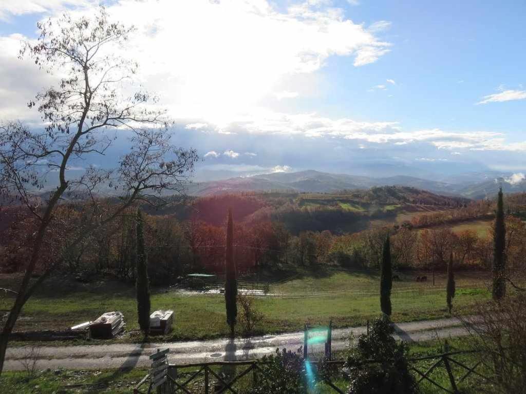 Vila Agriturismo Montesalce Gubbio Exteriér fotografie